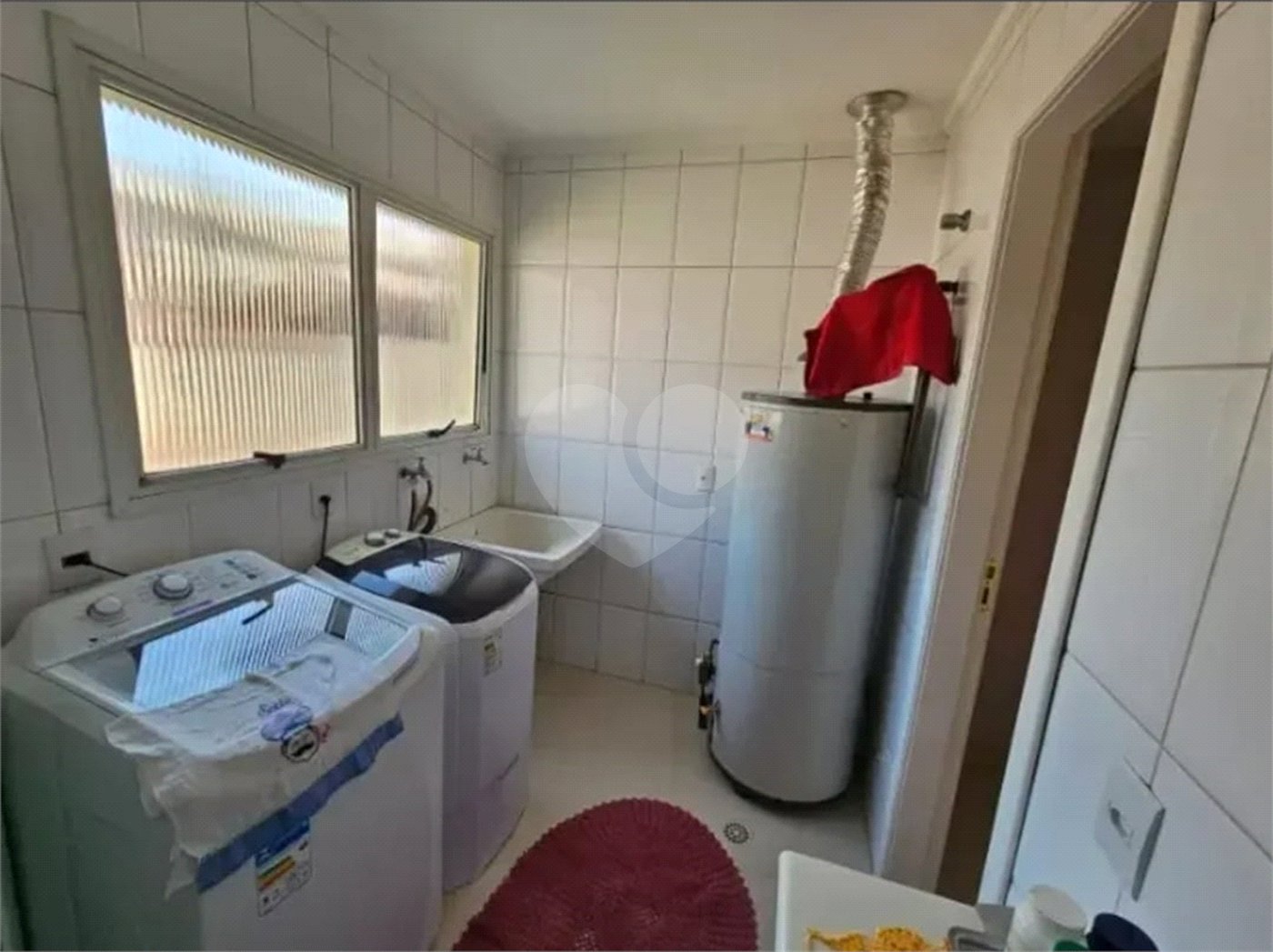 Casa à venda com 3 quartos, sendo 2 suítes, no condomínio Vila Borghese, São Paulo - SP