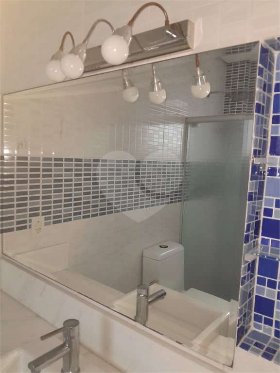 Casa à venda ou para alugar com 4 suítes em Chácaras São Carlos, Cotia, SP