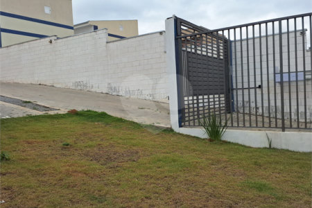Casa à venda com 2 quartos no condomínio Residencial Cristal Lll, Mogi das Cruzes - SP