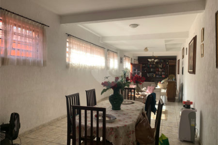 Casa Térrea à venda com 3 quartos, sendo 1 suíte, em Vila Romana, São Paulo, SP