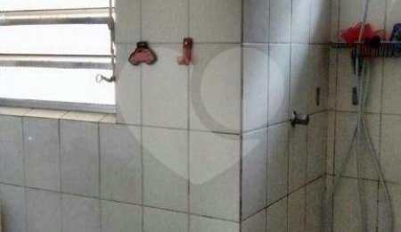 Casa à venda com 2 quartos, sendo 1 suíte,  em Solemar, Praia Grande, SP