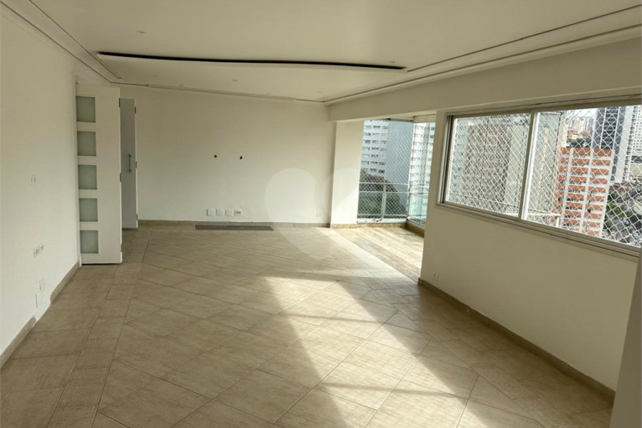 Apartamento para alugar com 3 suítes em Santana, São Paulo, SP