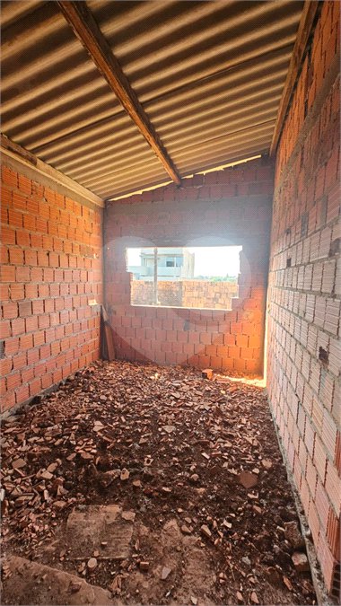 Casa à venda com 3 quartos, sendo 1 suíte, em Vila Áurea, Ponta Porã, MS