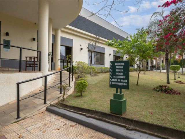 Apartamento à venda com 3 quartos, sendo 1 suíte,  em Alto da Boa Vista, São Paulo, SP