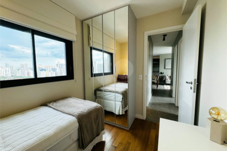Apartamento à venda com 3 quartos em Vila Cordeiro, São Paulo, SP