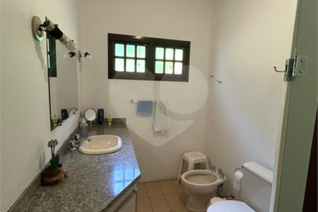 Casa à venda com 5 quartos, sendo 3 suítes, no condomínio Estância Marambaia, Vinhedo - SP