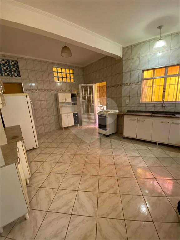Sobrado à venda com 3 quartos em Jundiapeba, Mogi das Cruzes, SP