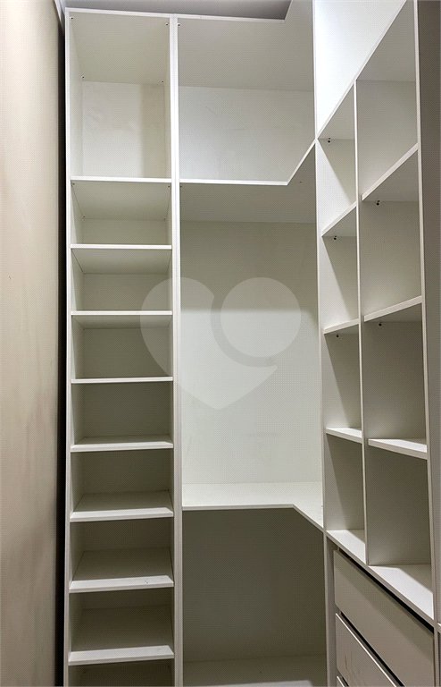 Casa à venda com 3 quartos, sendo 1 suíte, no condomínio Sun Lake, Três Lagoas - MS