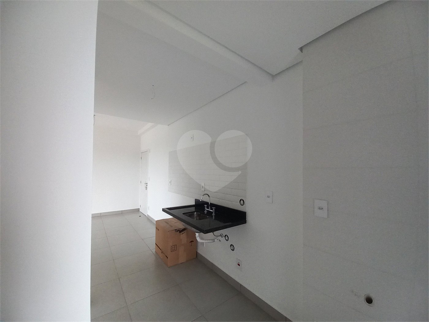 Apartamento à venda com 2 quartos, sendo 1 suíte,  em Além Ponte, Sorocaba, SP