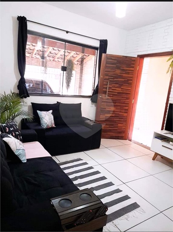 Casa à venda com 4 quartos, sendo 1 suíte, em Jardim Altos do Itavuvu, Sorocaba, SP