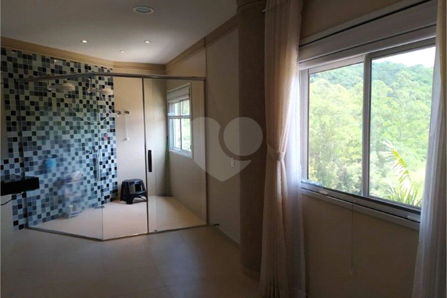 Casa à venda com 4 suítes no condomínio Parque Imperial, Mairiporã - SP
