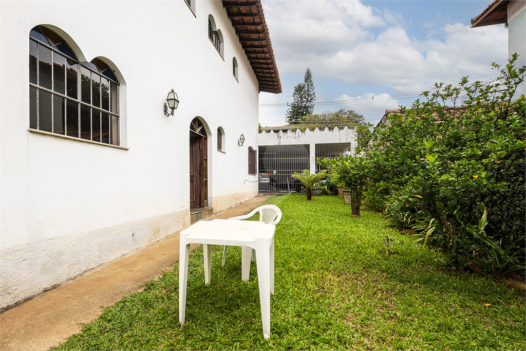 Sobrado à venda com 4 quartos, sendo 3 suítes, em Alto da Boa Vista, São Paulo, SP