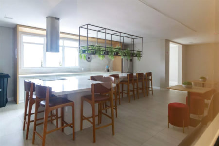 Apartamento à venda com 3 quartos, sendo 1 suíte,  em Santo Amaro, São Paulo, SP