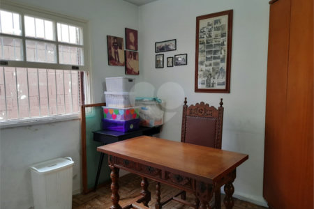 Casa à venda com 4 quartos, sendo 1 suíte,  em Parque Continental, São Paulo, SP