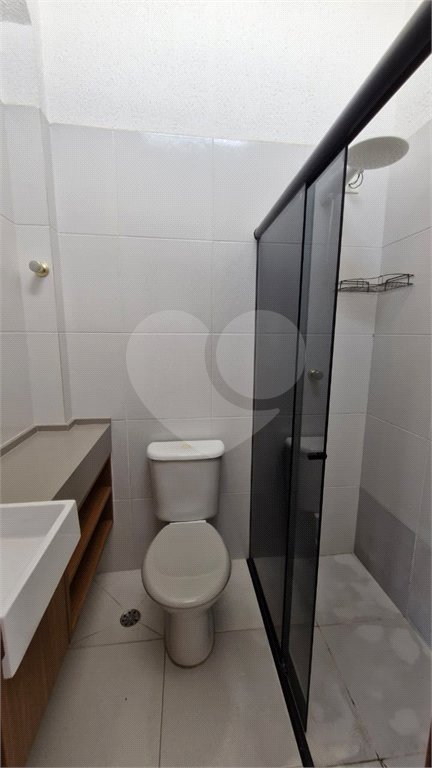 Casa à venda com 2 quartos, sendo 1 suíte, no condomínio A.m.costa, São Paulo - SP