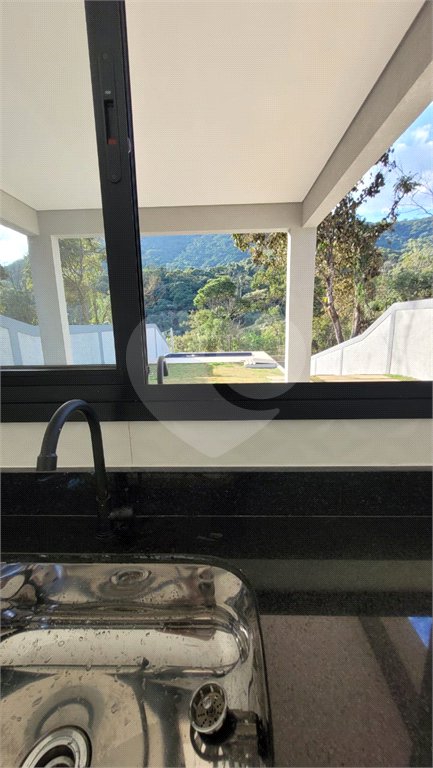 Casa Térrea à venda com 3 quartos, sendo 1 suíte,  em Pedra Vermelha (terra Preta), Mairiporã, SP