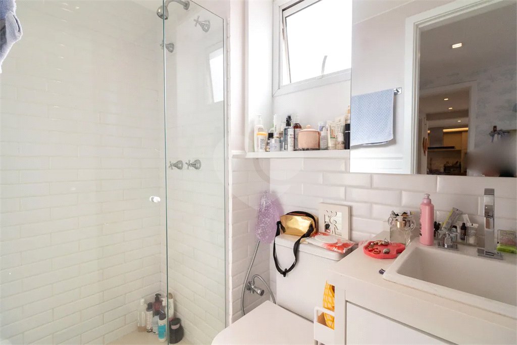 Apartamento à venda com 2 quartos, sendo 1 suíte,  em Vila Sônia, São Paulo, SP