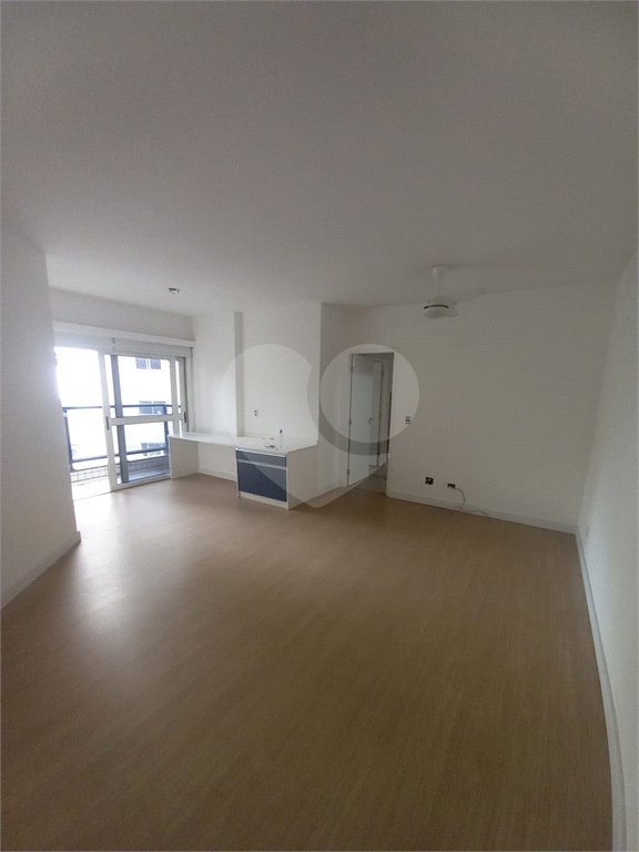 Apartamento à venda com 3 quartos, sendo 1 suíte,  em Vila Olímpia, São Paulo, SP