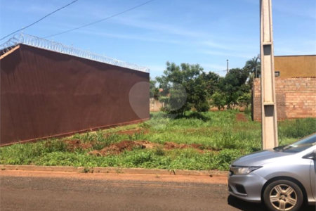 Terreno à venda no Centro, Planura, MG