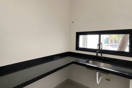 Casa à venda com 3 quartos, sendo 1 suíte,  em Parque Residencial Quinta da Lagoa, Três Lagoas, MS