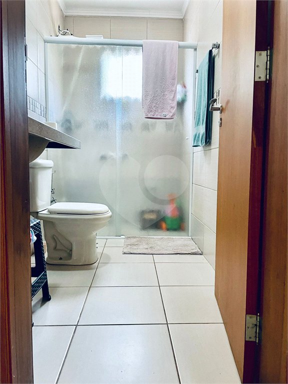 Casa à venda com 3 quartos, sendo 1 suíte, no condomínio Shambala I, Atibaia - SP