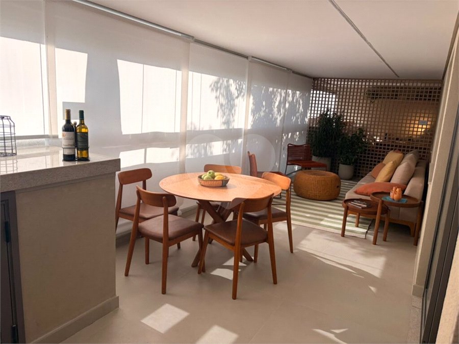 Apartamento à venda com 3 quartos, sendo 1 suíte, em Laranjeiras, Rio de Janeiro, RJ