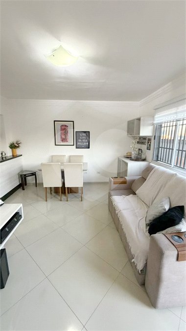 Casa de Vila à venda com 4 quartos, sendo 2 suítes, em Vila Dalila, São Paulo, SP