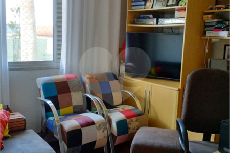 Sobrado à venda com 3 quartos, sendo 1 suíte,  em Vila Oliveira, Mogi das Cruzes, SP