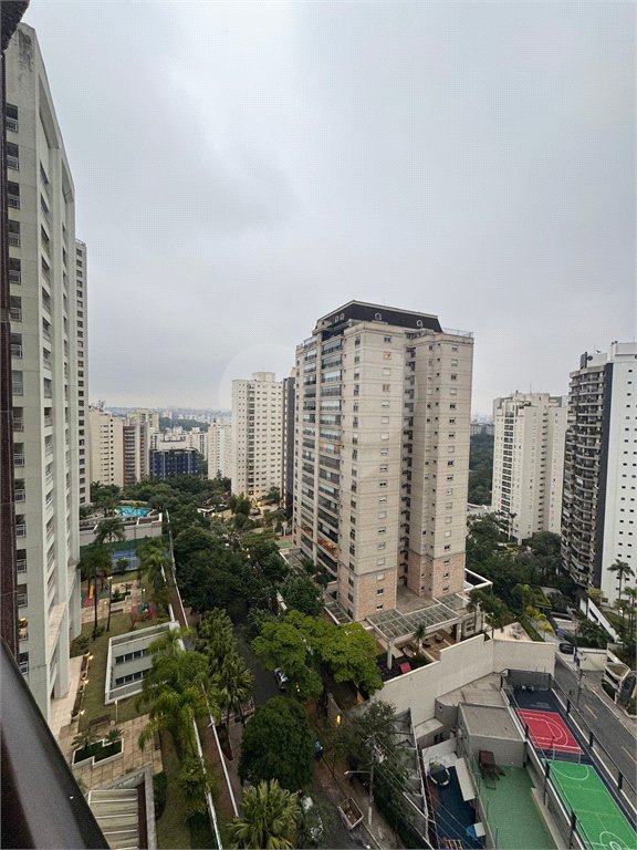 Apartamento à venda com 3 suítes em Vila Suzana, São Paulo, SP