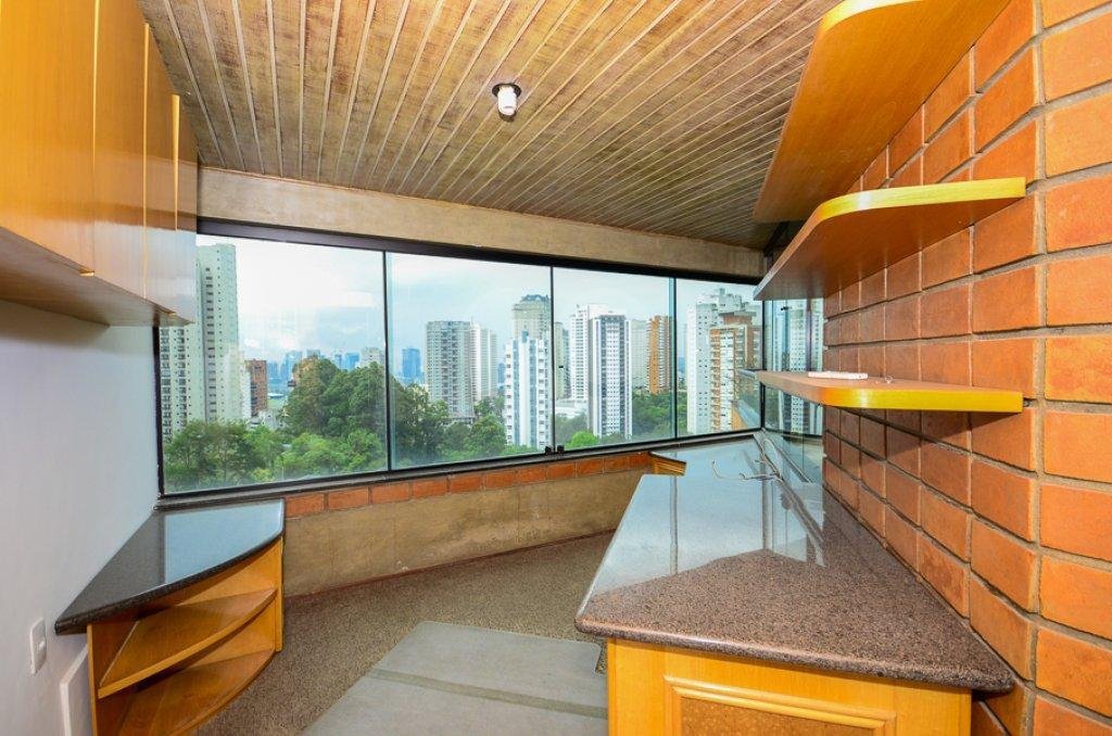 Apartamento à venda com 4 quartos, sendo 2 suítes, em Paraíso do Morumbi, São Paulo, SP
