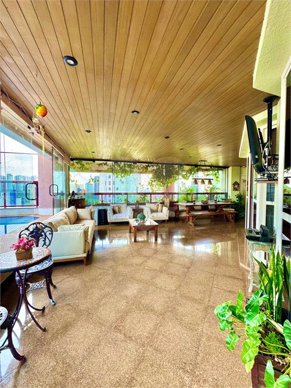 Apartamento à venda com 4 suítes em Vila Suzana, São Paulo, SP