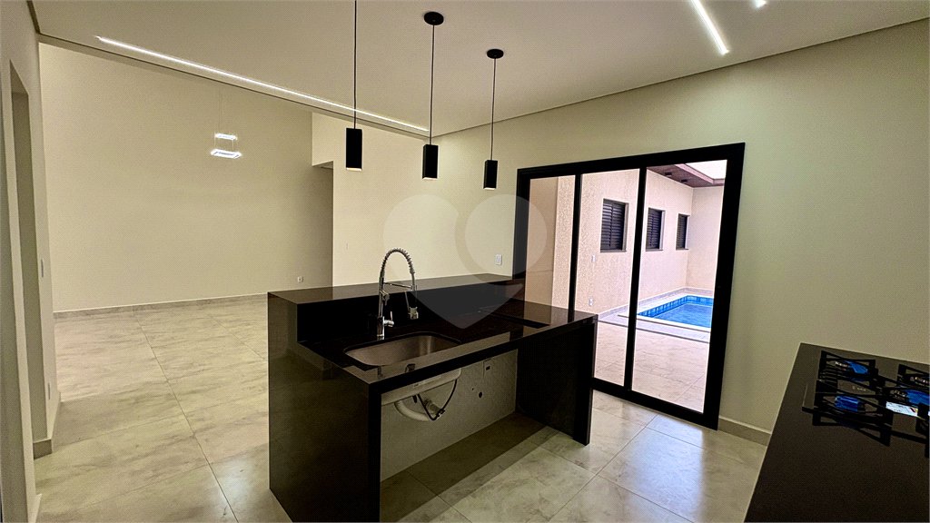 Casa à venda com 3 quartos, sendo 1 suíte, no condomínio Residencial Villagio Wanel, Sorocaba - SP