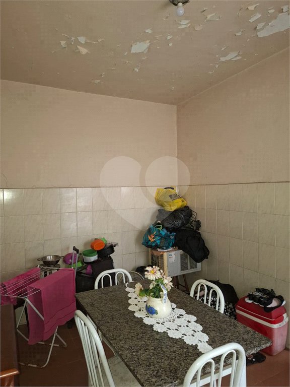 Casa à venda com 2 quartos, sendo 1 suíte, no condomínio Itatitara 999, Rio de Janeiro - RJ