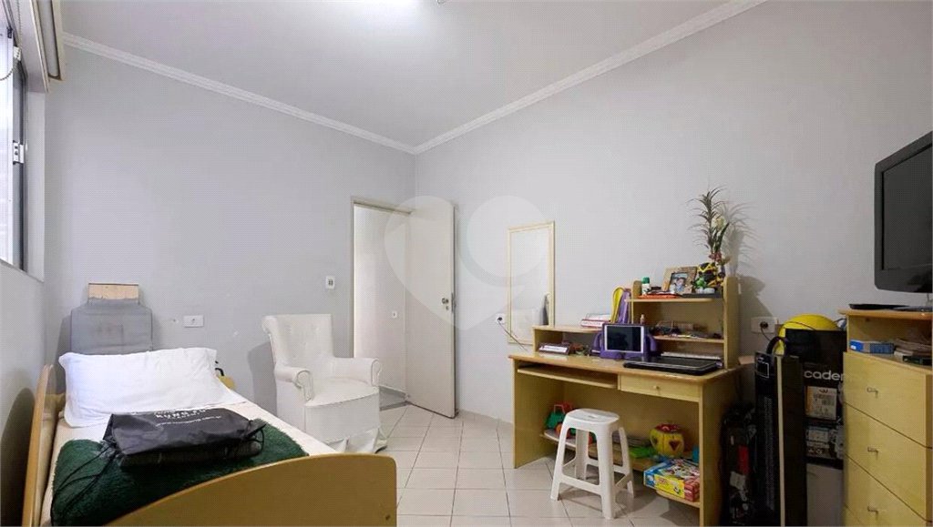 Sobrado à venda com 4 quartos, sendo 2 suítes,  em Vila Pompéia, São Paulo, SP