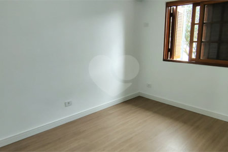 Casa de Vila à venda com 3 quartos, sendo 2 suítes, em Santo Amaro, São Paulo, SP