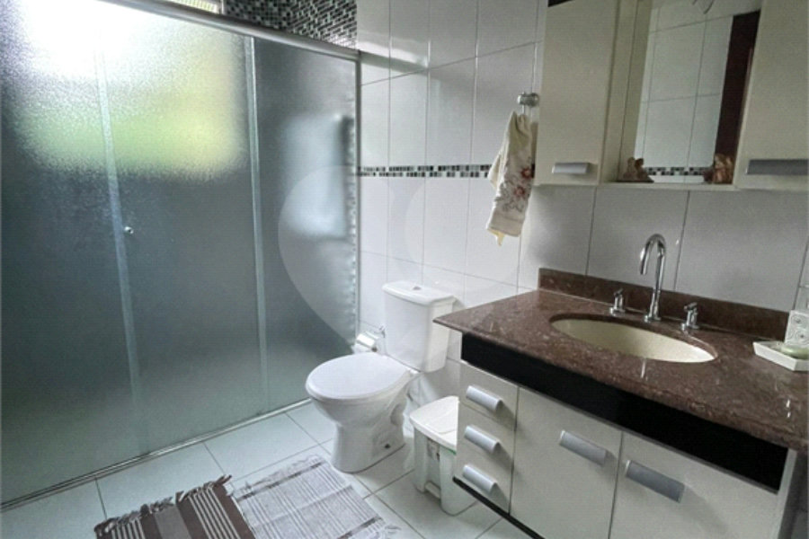 Sobrado à venda com 5 quartos, sendo 1 suíte,  em Vila Gustavo, São Paulo, SP