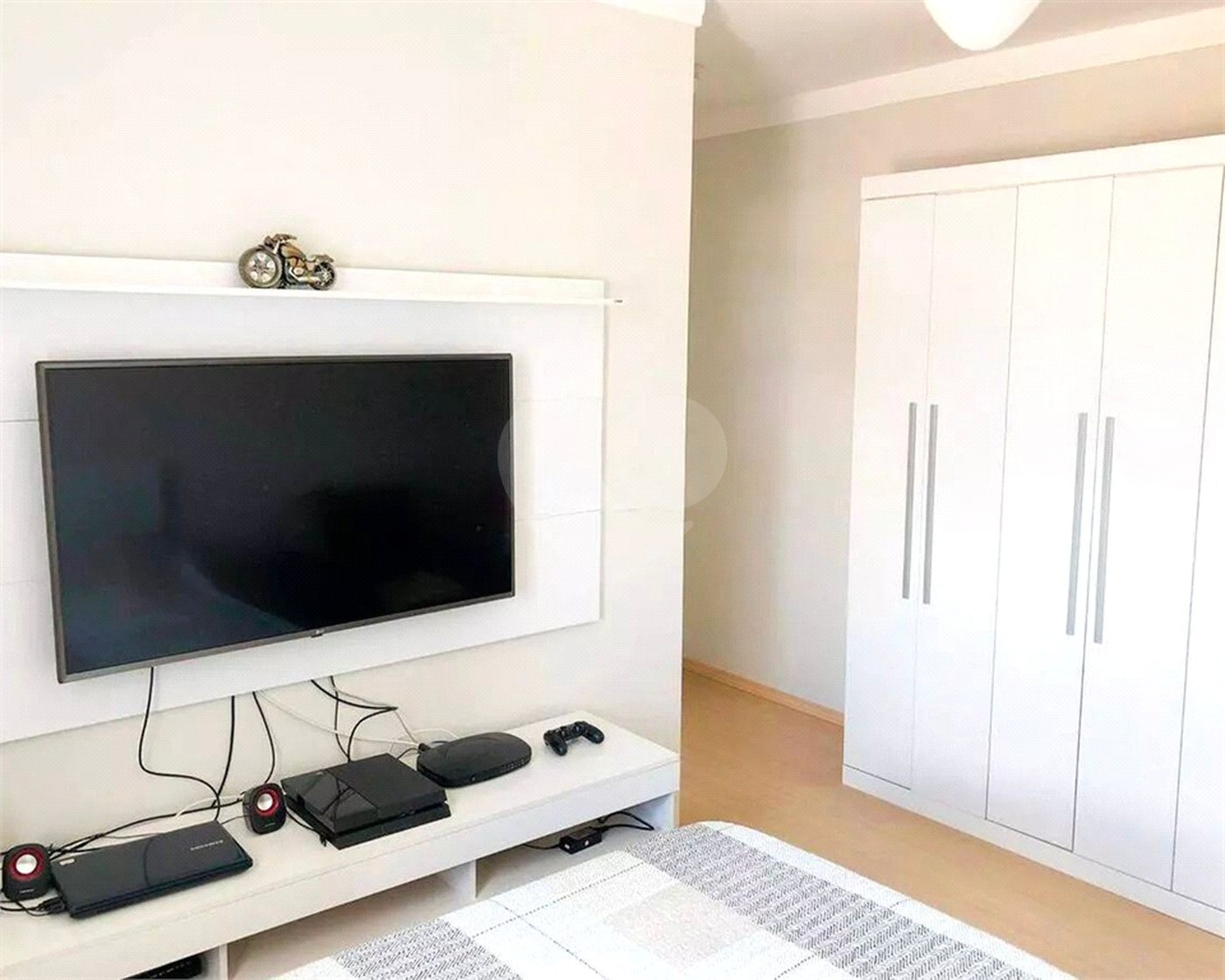 Apartamento à venda com 2 quartos, sendo 1 suíte, em Vila Lucy, Sorocaba, SP
