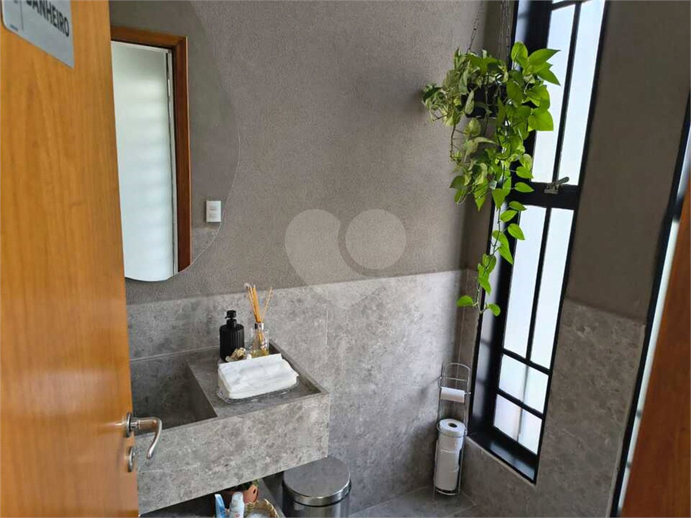 Sobrado à venda com 4 quartos, sendo 2 suítes, em Alto da Boa Vista, Ribeirão Preto, SP