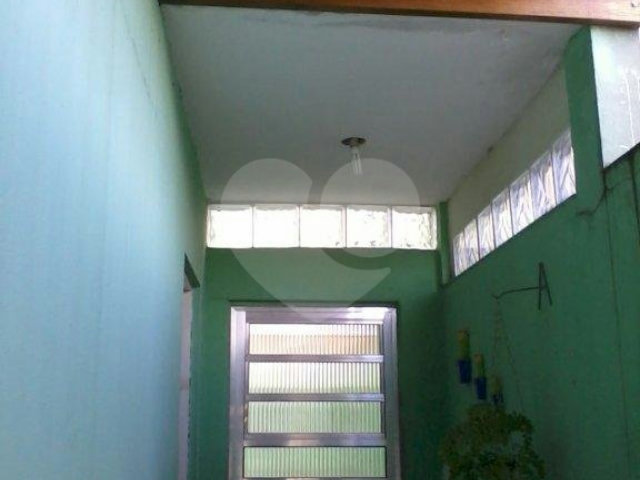 Sobrado à venda com 3 quartos, sendo 1 suíte,  em Vila Galvão, Guarulhos, SP