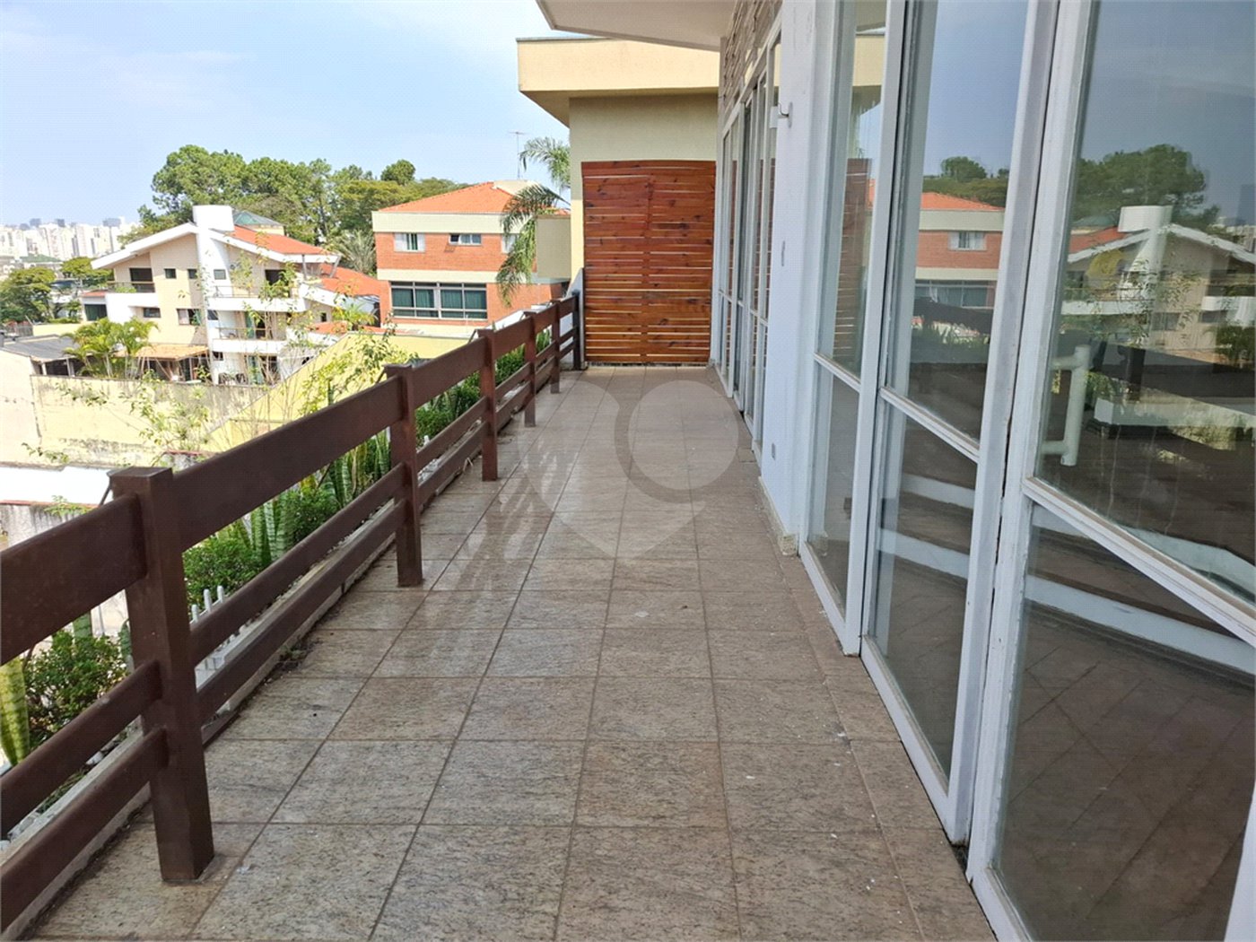 Casa à venda com 4 quartos, sendo 3 suítes, em Jardim São Bento, São Paulo, SP