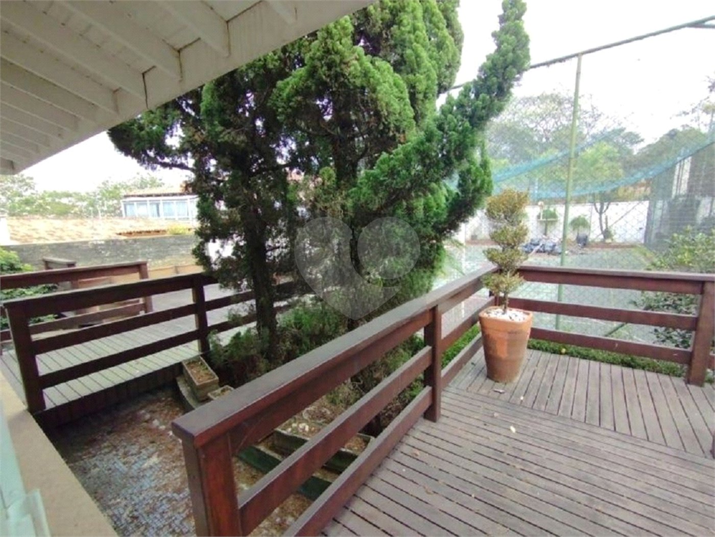 Casa à venda com 5 quartos, sendo 4 suítes,  em Parque dos Príncipes, São Paulo, SP