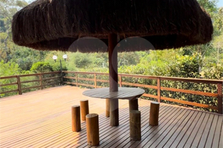 Casa à venda com 4 suítes no condomínio Alpes da Cantareira, Mairiporã - SP