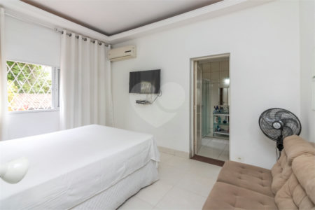 Casa à venda com 3 quartos, sendo 1 suíte, em Chácara Santo Antônio (zona Sul), São Paulo, SP