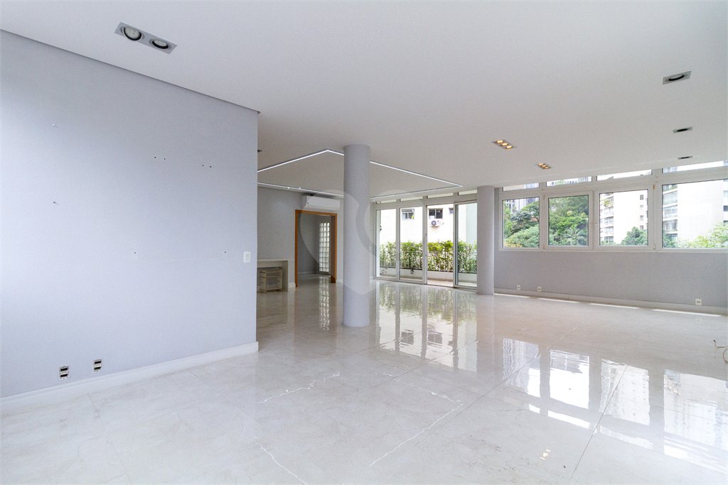 Apartamento à venda com 3 quartos, sendo 1 suíte, em Jardim Paulista, São Paulo, SP