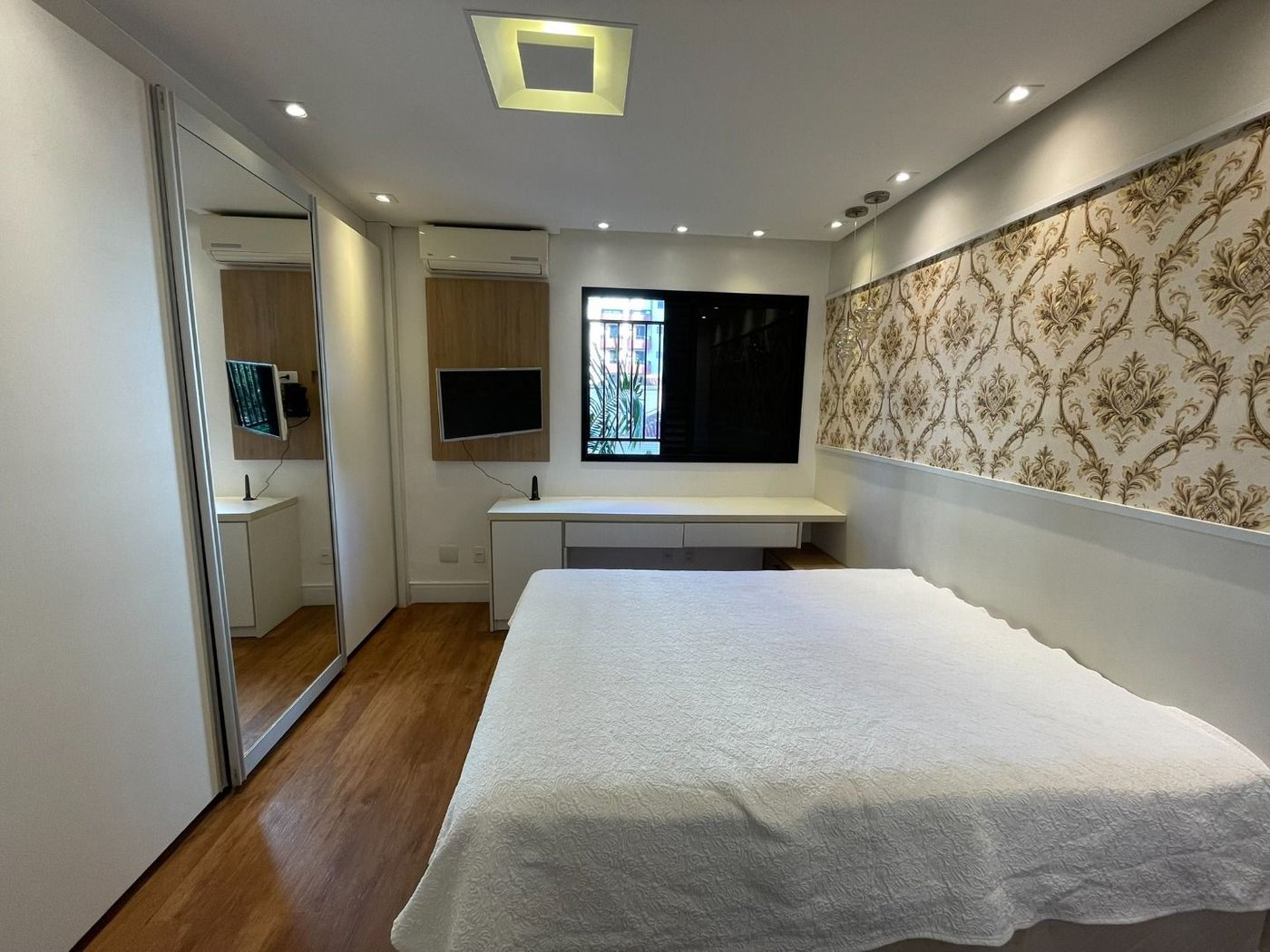 Apartamento 3 dormitórios (1 suíte), vaga para 2 carros, no Boqueirão, Santos