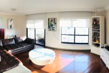 Apartamento à venda com 4 quartos, sendo 2 suítes,  em Aclimação, São Paulo, SP