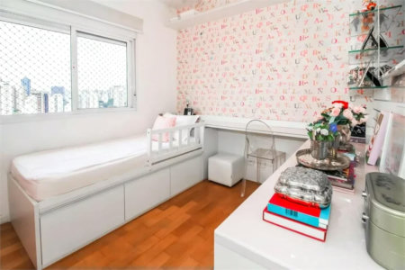 Apartamento à venda com 3 suítes em Vila Romana, São Paulo, SP
