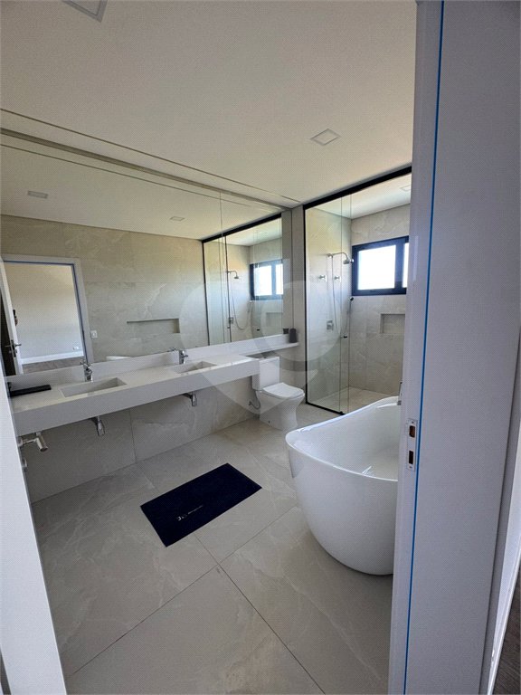 Casa à venda com 4 suítes no condomínio Villas do Golf, Itu - SP