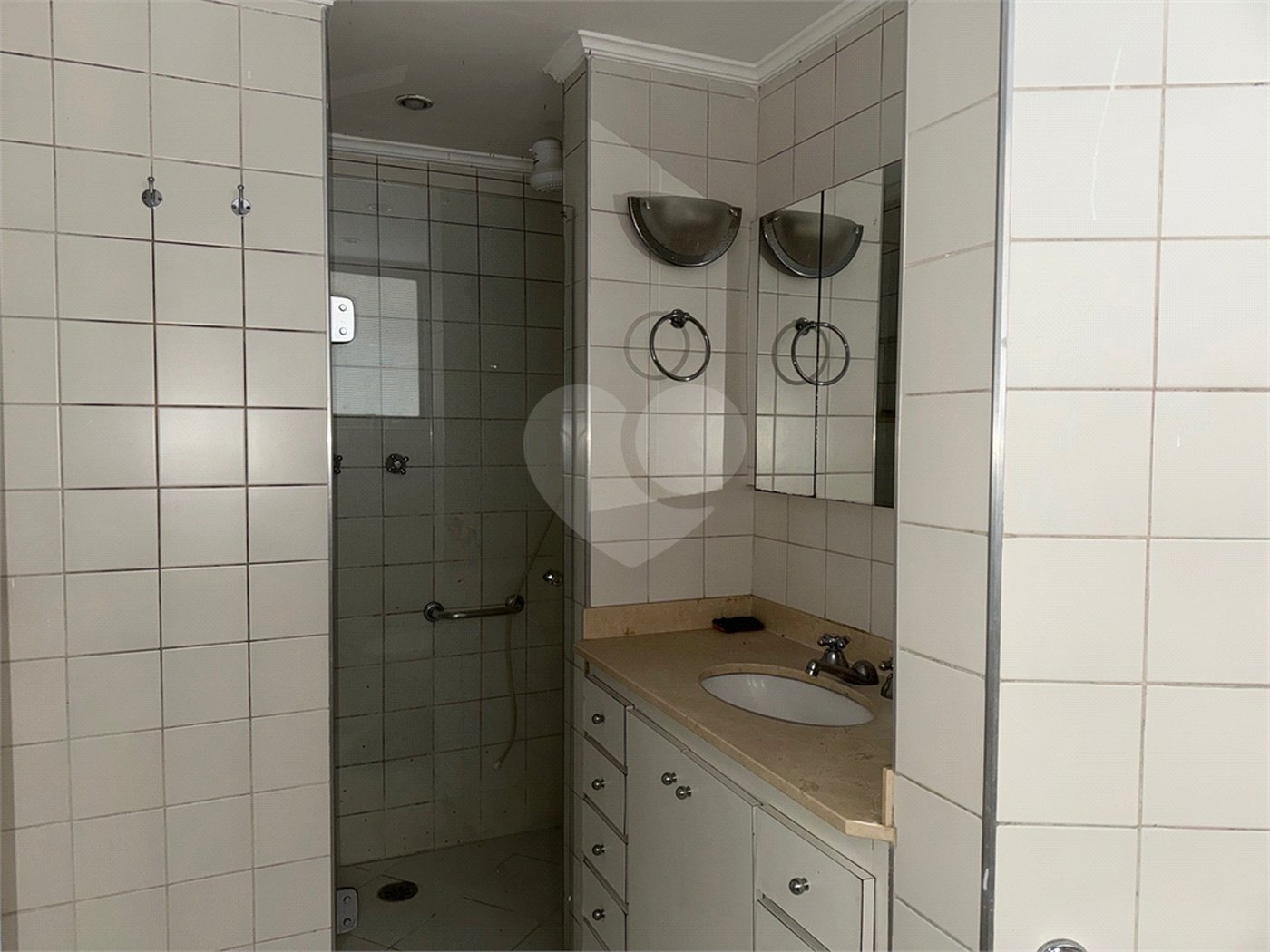Apartamento à venda ou para alugar com 3 quartos, sendo 1 suíte,  em Jardim Paulista, São Paulo, SP