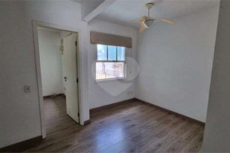 Casa à venda com 3 quartos, sendo 1 suíte,  no condomínio Residencial Villagio, São Paulo - SP
